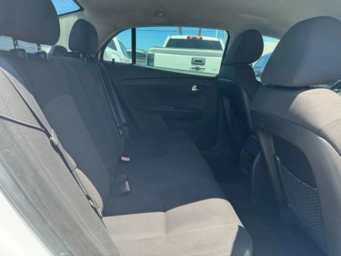 Used 2010 Chevrolet Malibu LT FWD image 14