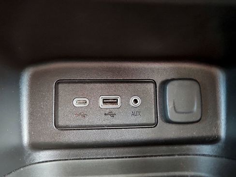 Used 2021 Chevrolet Equinox LT image 26