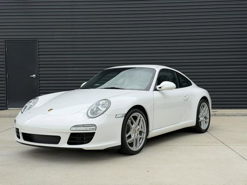 Used 2009 Porsche 911 Carrera RWD image 1