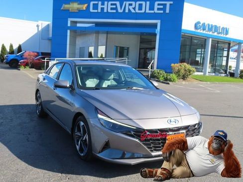 Used 2022 Hyundai Elantra Limited image 1