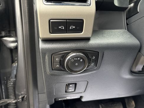 Used 2022 Ford F350 Lariat w/ Lariat Value Package image 14