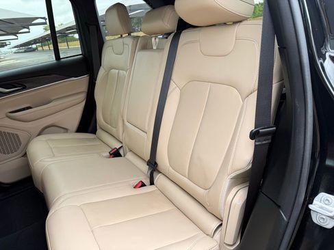 Used 2023 Jeep Grand Cherokee Limited AWD/4WD image 22