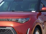 Used 2023 Kia Soul LX w/ LX Technology Package image 5