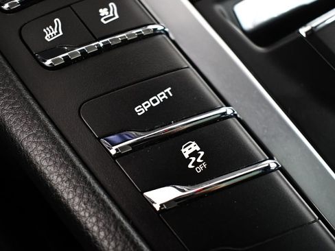 Used 2018 Porsche Macan S image 40