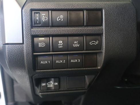 Used 2024 Toyota Tacoma TRD Off-Road w/ TRD Off Road Premium Package image 18