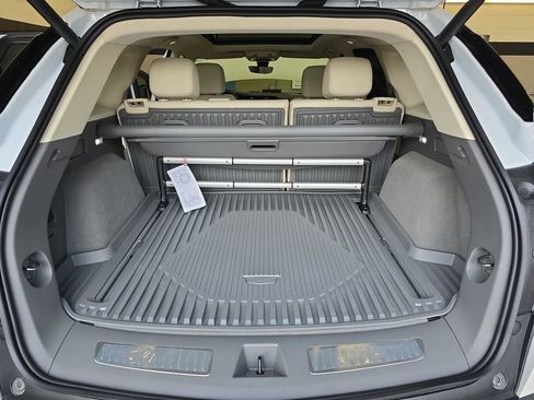 Used 2026 Cadillac XT5 Premium Luxury w/ Driver Assist Package FWD image 14