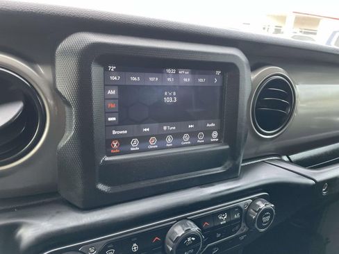 Used 2018 Jeep Wrangler Unlimited Sport S image 39