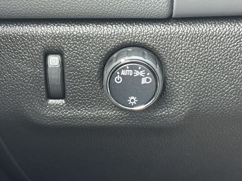 Used 2019 Chevrolet Colorado W/T image 18