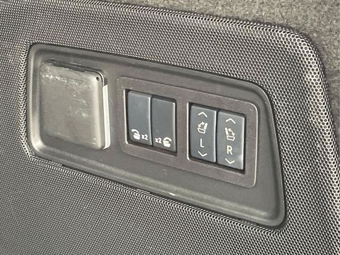 Used 2025 Cadillac Escalade ESV Premium Luxury w/ Touring Package AWD/4WD image 6