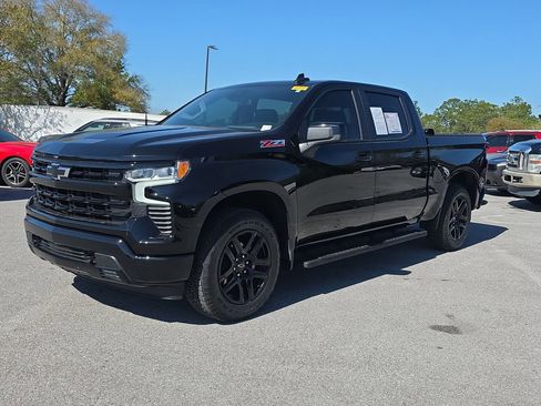Used 2025 Chevrolet Silverado 1500 RST AWD/4WD image 9