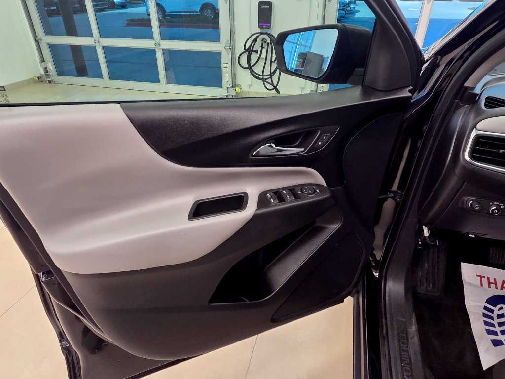 Used 2023 Chevrolet Equinox LS FWD image 12