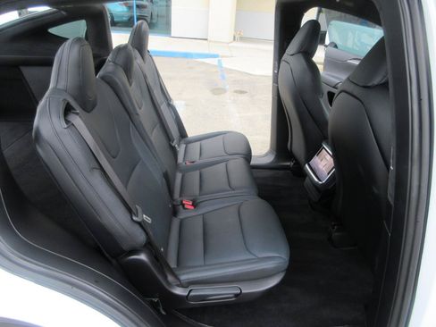 Used 2022 Tesla Model X AWD/4WD image 34