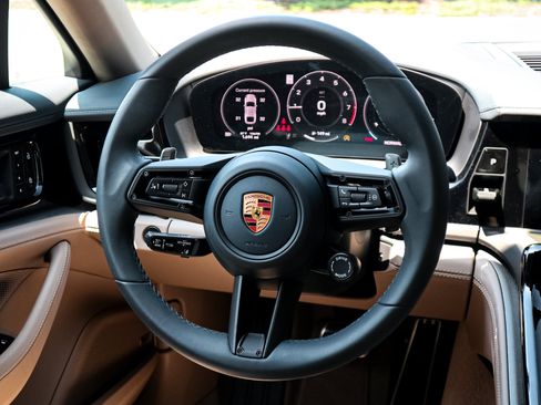 Used 2026 Porsche Panamera 4 AWD/4WD image 18