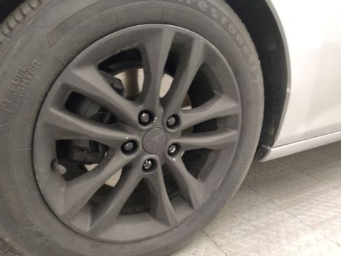 Used 2018 Chevrolet Malibu LT FWD image 31