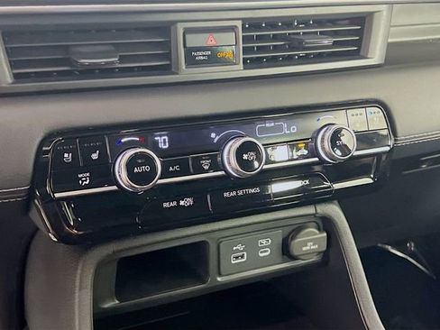 Used 2024 Honda Pilot Elite image 14