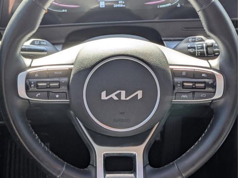 Used 2023 Kia Sportage EX FWD image 13