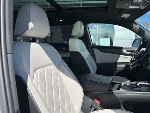 Used 2024 Volkswagen Atlas Cross Sport SEL Premium R-Line image 21