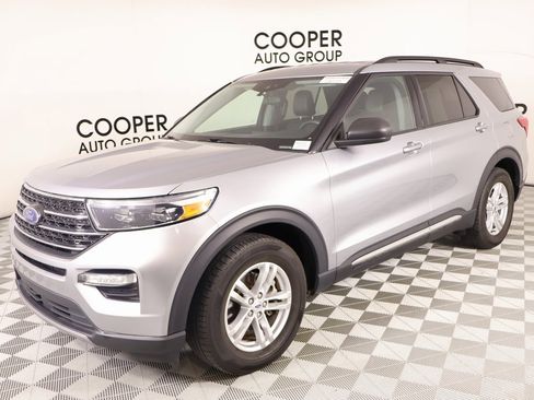 Used 2023 Ford Explorer XLT w/ Equipment Group 202A image 10