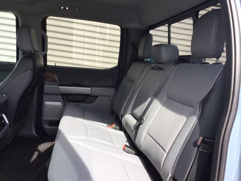 Used 2023 Ford F150 Lariat w/ Equipment Group 502A High image 6