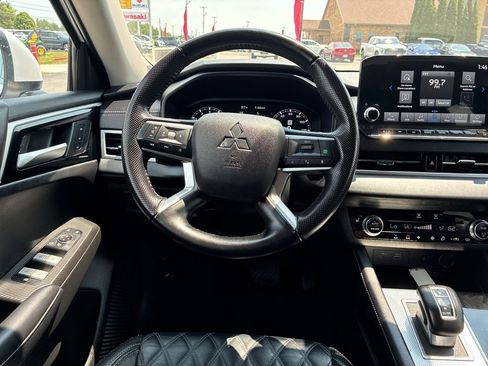 Used 2024 Mitsubishi Outlander SEL AWD/4WD image 22