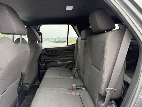 Certified 2025 Toyota 4Runner SR5 AWD/4WD image 15