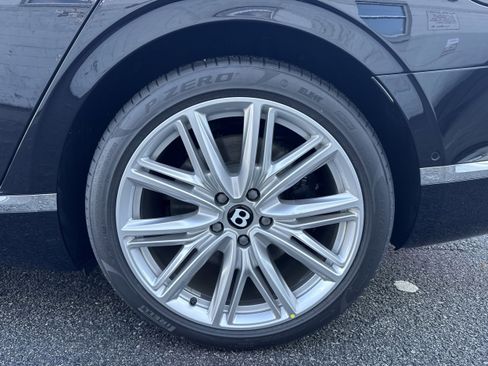 New 2026 Bentley Flying Spur Plug-In Hybrid image 28