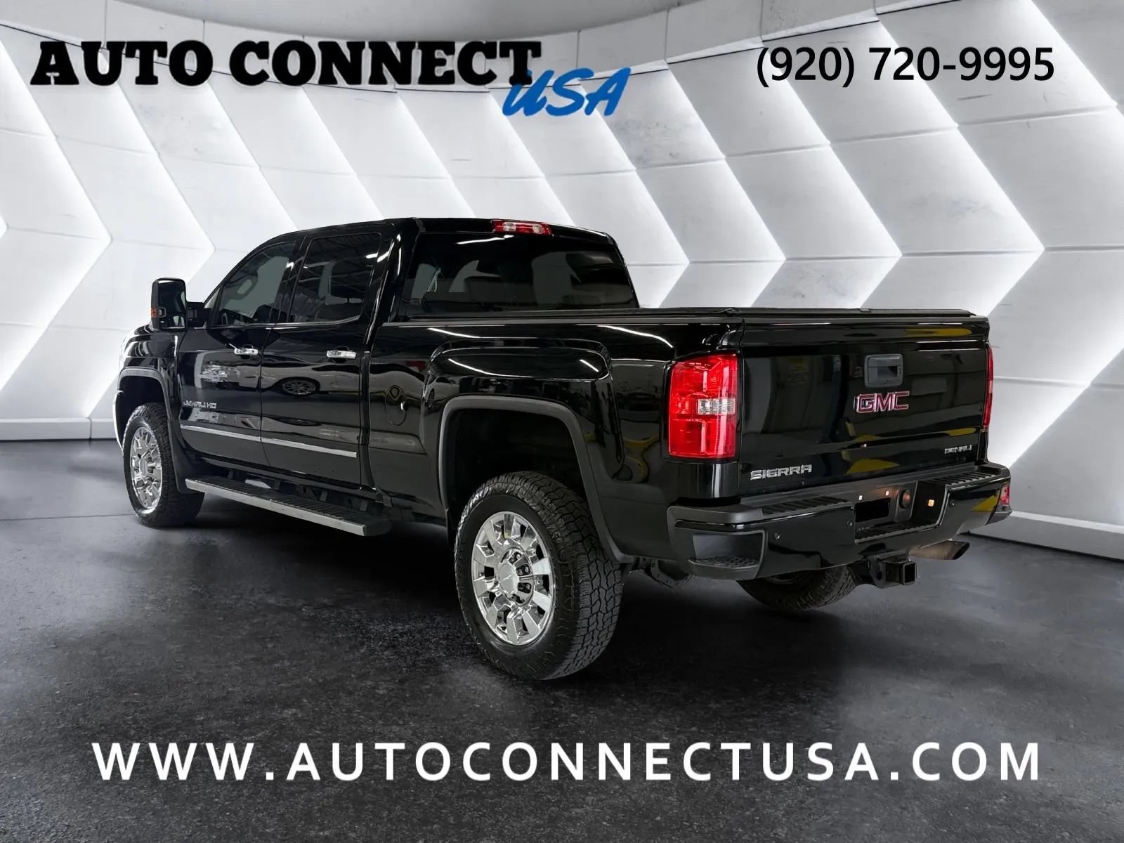 Used 2018 GMC Sierra 2500 Denali w/ Snow Plow Prep Package AWD/4WD image 9
