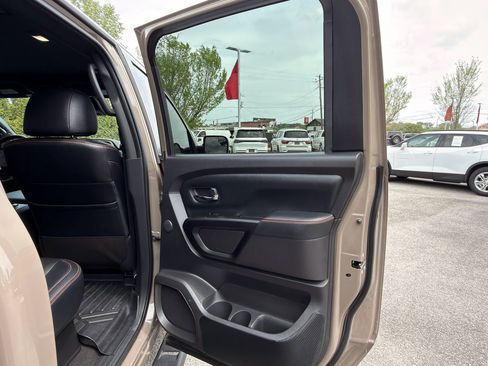 Used 2023 Nissan Titan PRO-4X w/ Pro-4x Convenience Package image 15
