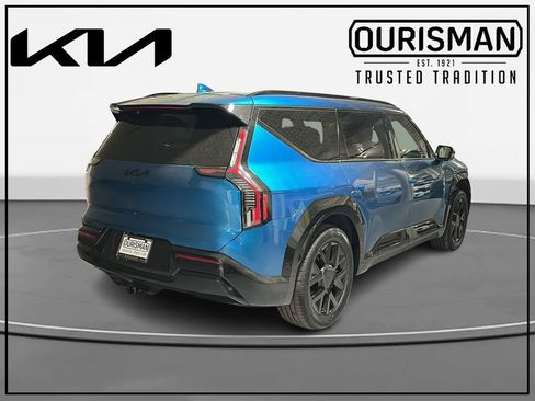 New 2026 Kia EV9 Land w/ Nightfall Edition Package image 4