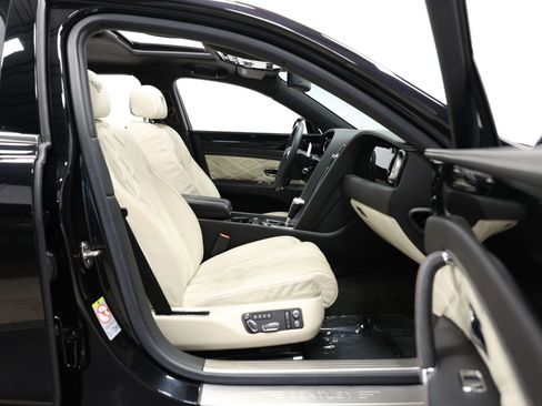 Used 2016 Bentley Flying Spur V8 image 89