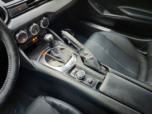 Used 2022 MAZDA MX-5 Miata Grand Touring w/ Weather Package RWD image 20