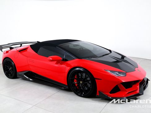 Used 2020 Lamborghini Huracan EVO AWD/4WD image 3