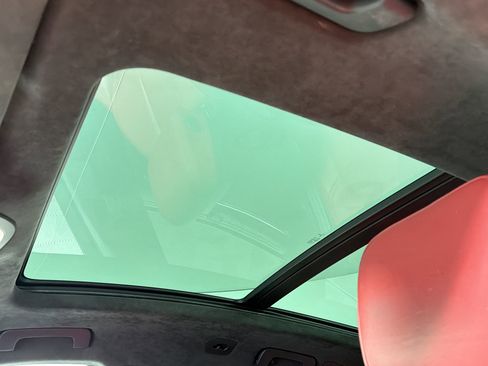 Used 2017 Porsche Macan Turbo image 16