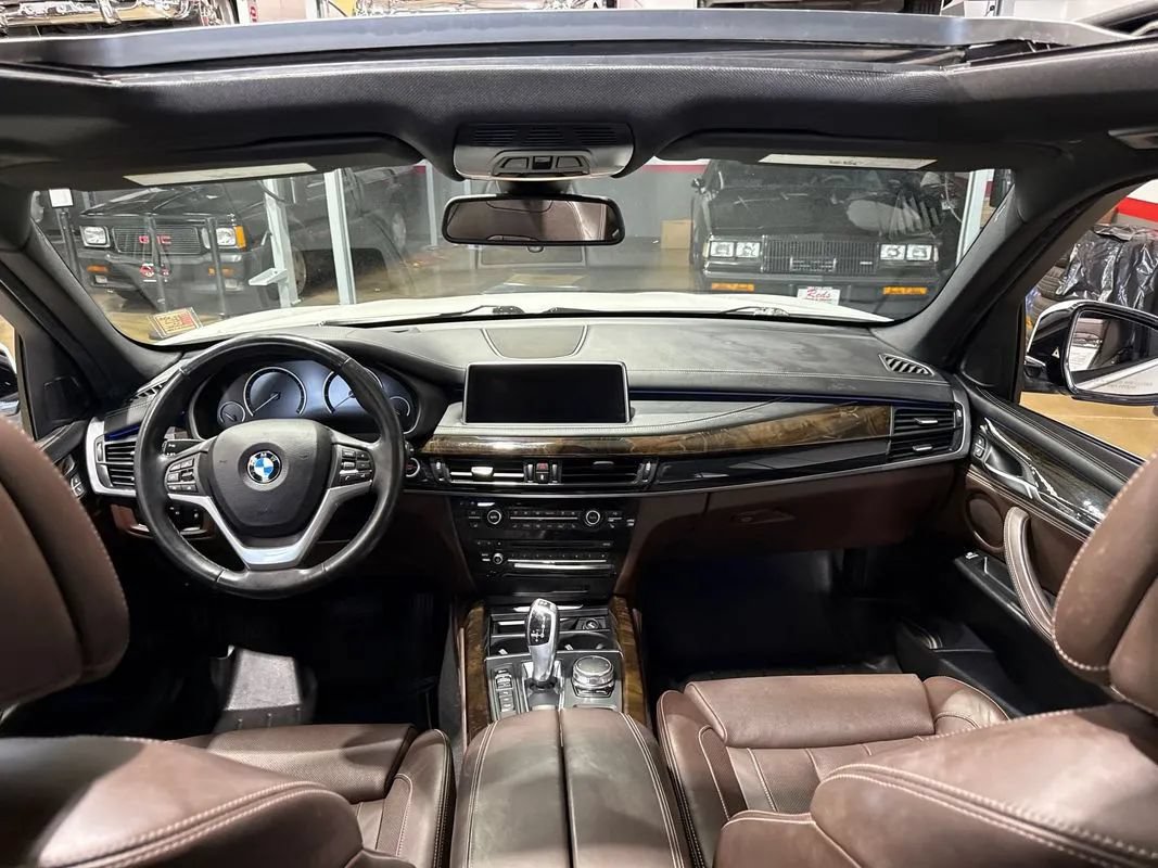Used 2017 BMW X5 xDrive40e AWD/4WD image 11