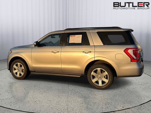 Used 2020 Ford Expedition XLT RWD image 3