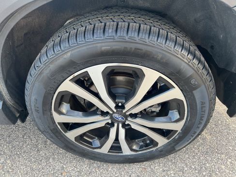 Certified 2022 Subaru Forester Limited image 9