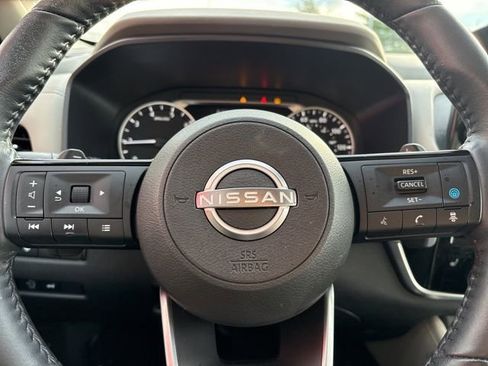 Used 2023 Nissan Rogue SL w/ SL Premium Package image 15