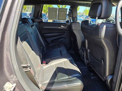 Used 2018 Jeep Grand Cherokee Trailhawk w/ Trailhawk Luxury Group AWD/4WD image 13