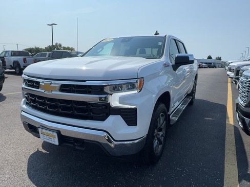 Certified 2024 Chevrolet Silverado 1500 LT AWD/4WD image 8