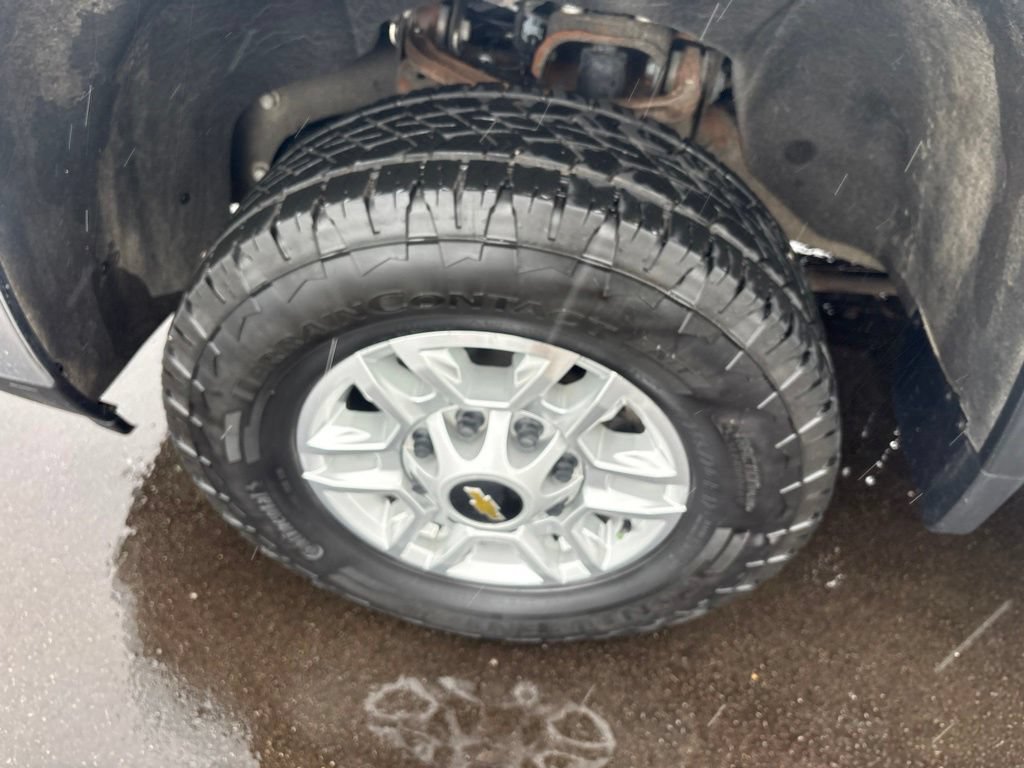 Used 2024 Chevrolet Silverado 2500 LT AWD/4WD image 15
