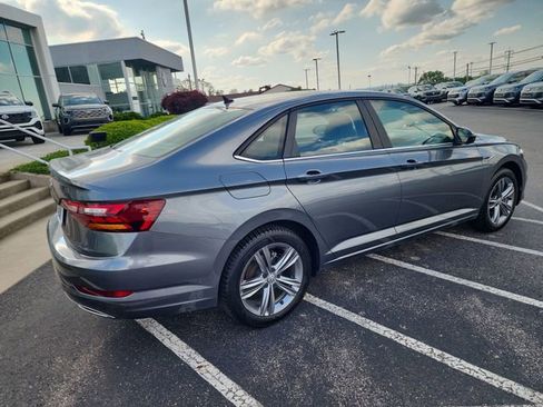 Used 2019 Volkswagen Jetta R-Line FWD image 3