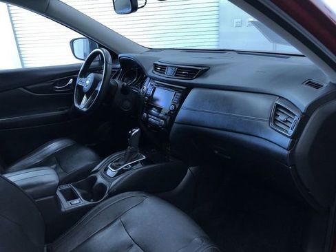 Used 2019 Nissan Rogue SL image 24