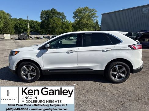 Used 2024 Ford Edge SEL w/ Convenience Package AWD/4WD image 2