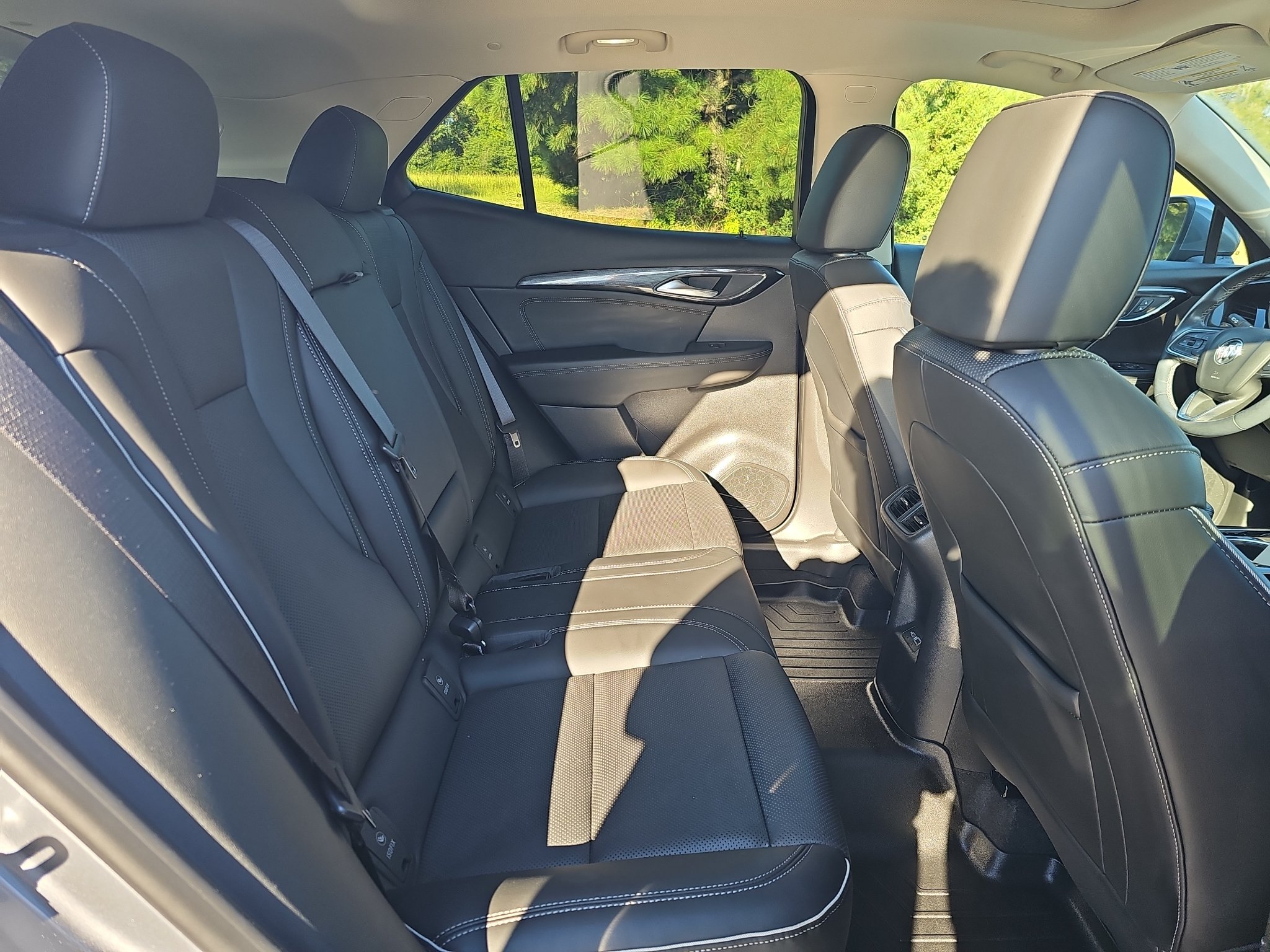 Used 2022 Buick Envision Essence w/ Technology Package I FWD image 16