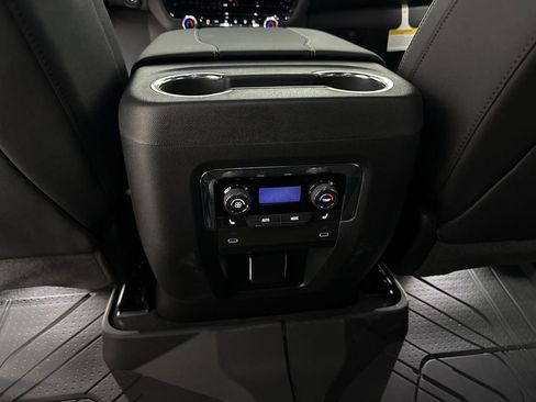 New 2026 Chevrolet Suburban Premier image 22