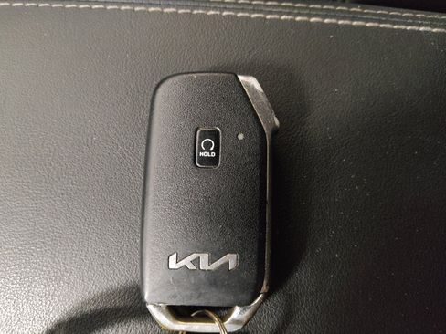 Used 2022 Kia Sorento S w/ Panoramic Sunroof Package FWD image 32