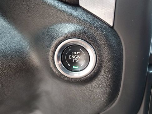 Used 2020 GMC Sierra 1500 SLE w/ SLE Value Package RWD image 25