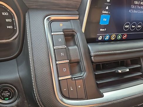 Used 2021 GMC Yukon SLT w/ SLT Premium Package AWD/4WD image 53
