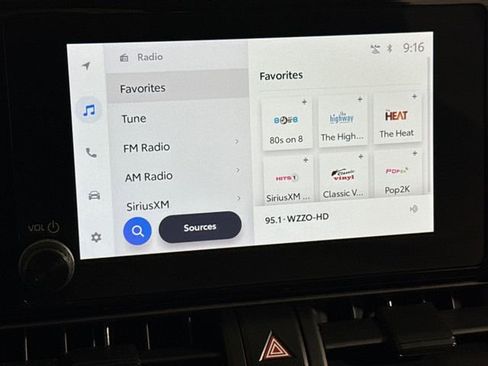 Used 2025 Toyota RAV4 XLE image 33