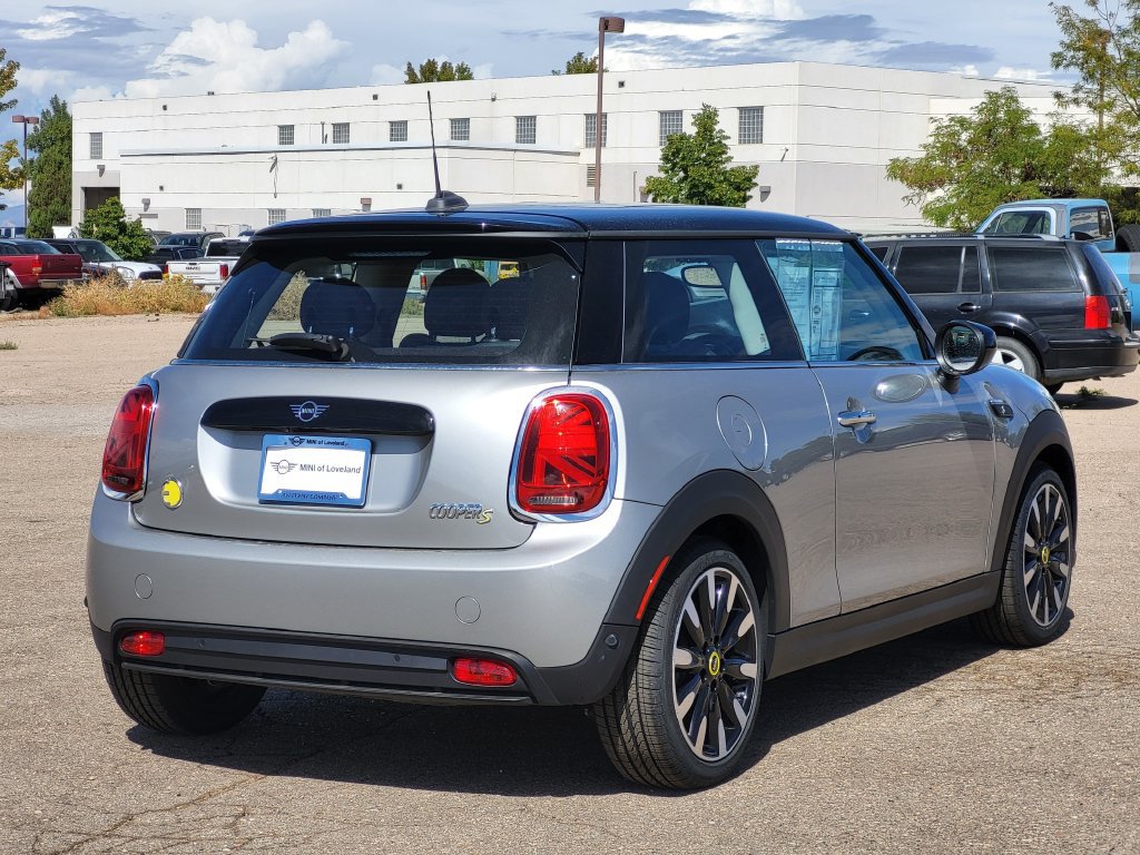 Used 2024 MINI Cooper SE FWD image 10
